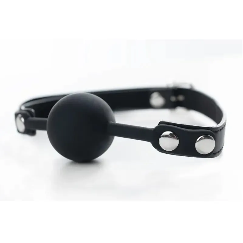 Црн силиконски гег бол со дупчиња за воздух Black Silicone Ball Gag