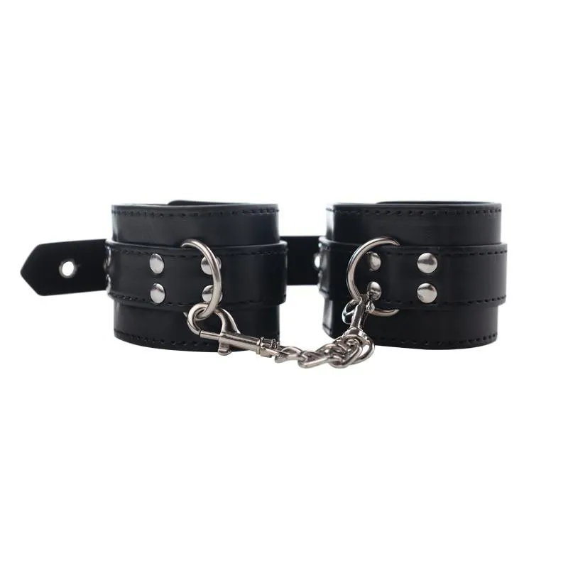 Лисици за раце Black Wrist Cuffs