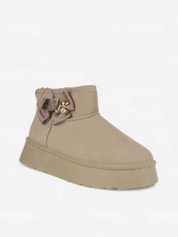 Mini boots