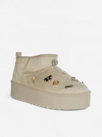 Mini boots