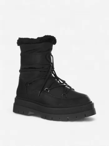 Mini boots