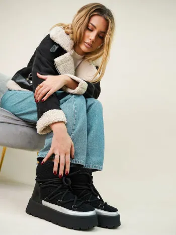Mini boots