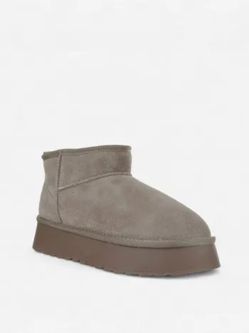 Mini boots