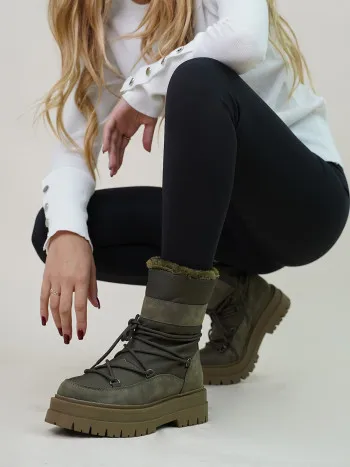 Mini boots