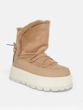 Mini boots