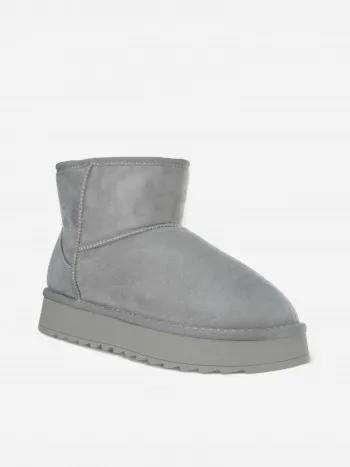 Mini boots