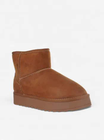Mini boots
