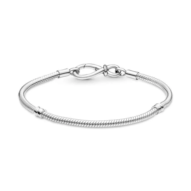 Белегзија  Pandora Moments со змиска плетка и бескраен јазол