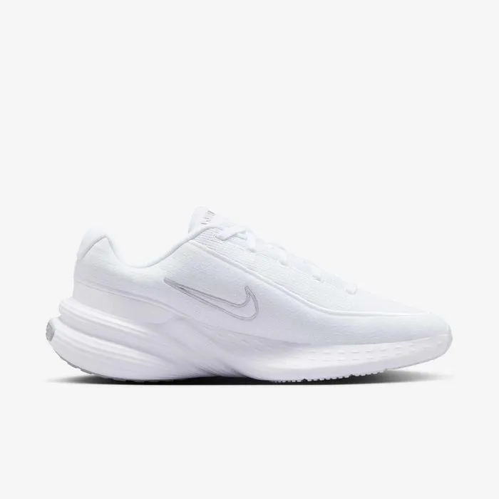 NIKE UPLIFT SC