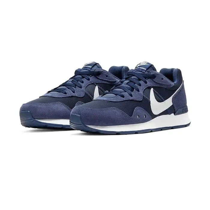 NIKE VENTURE RUNNER