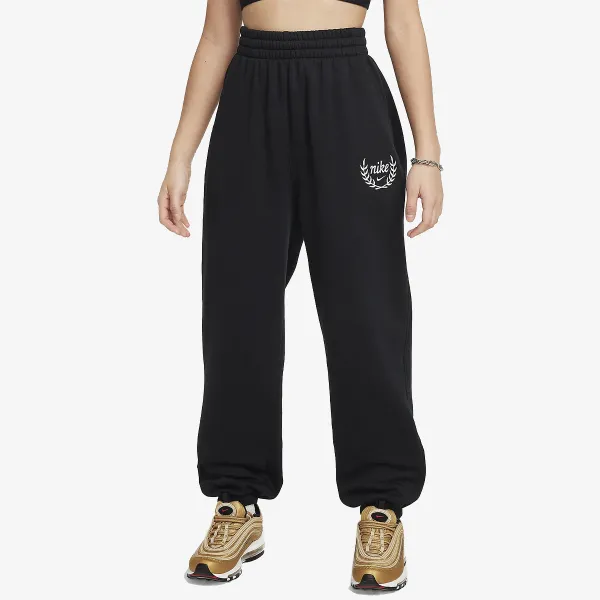 Nike Club