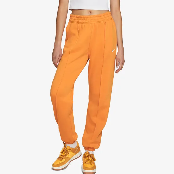 Nike Essential Collection