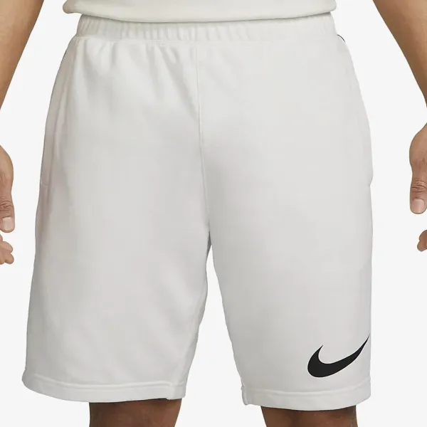 Nike Repeat
