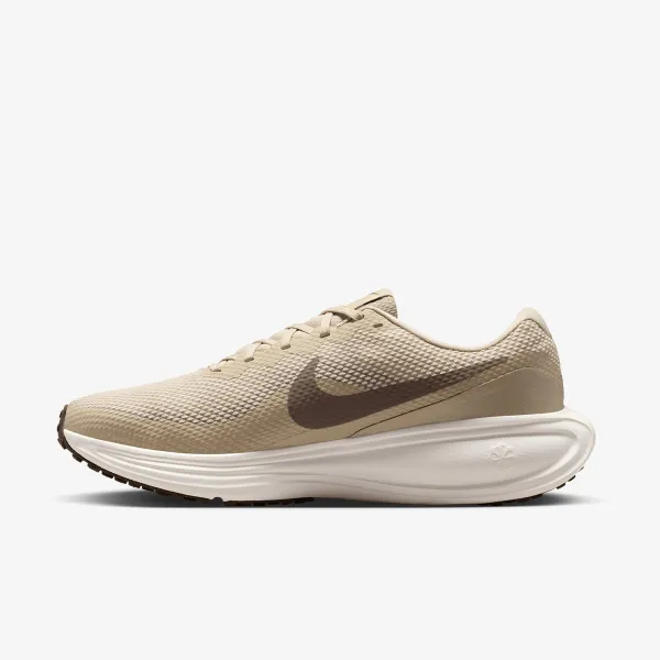 Nike Revolution 8
