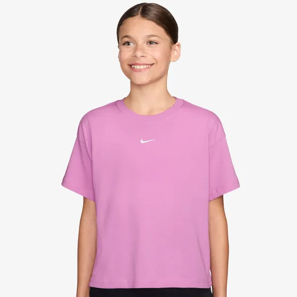 Nike Sportswear Essential
