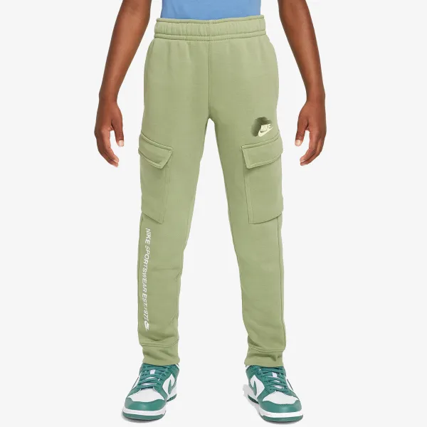 Nike Sportswear Standard Issue