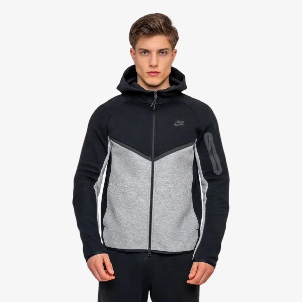 Nike Tech