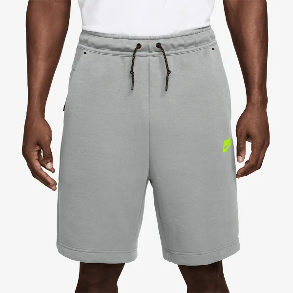Nike Tech