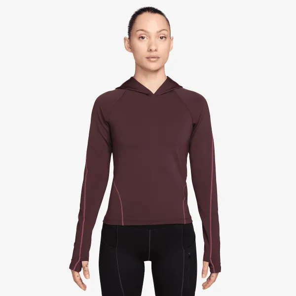 Nike Universa
